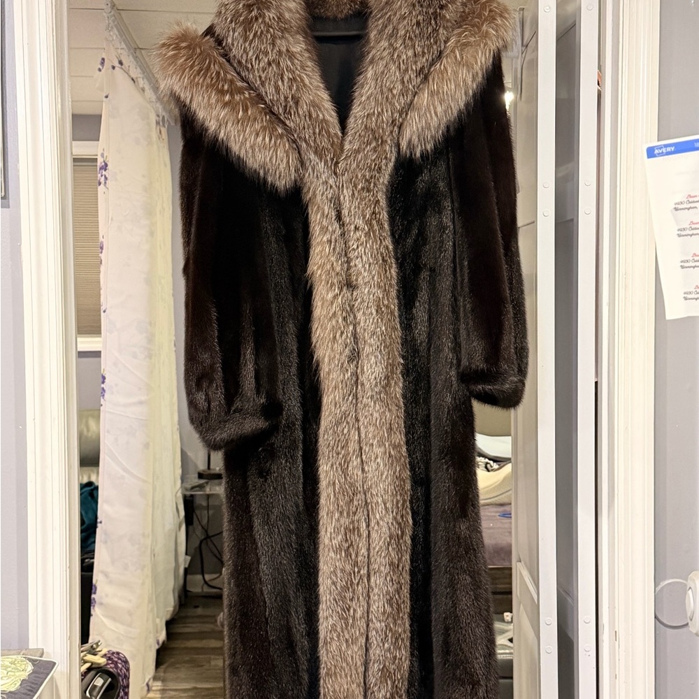 Luxurious Fur-Trimmed Women's Cape